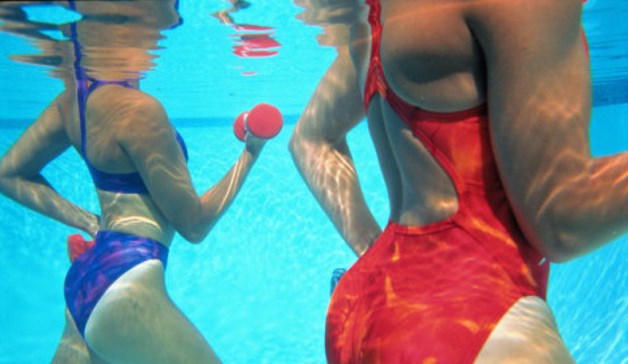 аквааэробика упражнения с нудлами