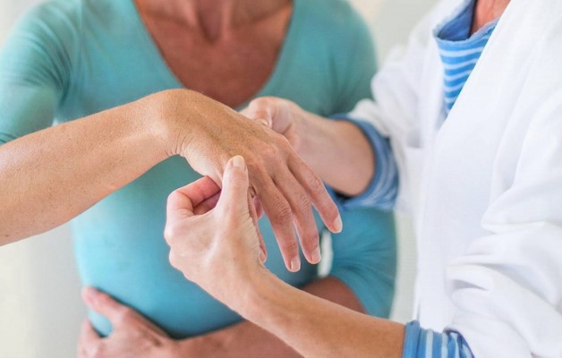 Причины возникновения ревматоидного артрита