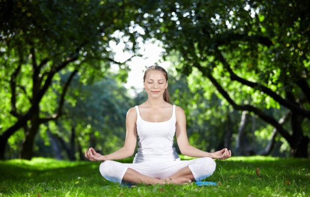 простые позы йоги для начинающих